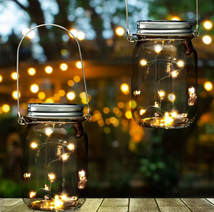 Zahradní solární lampa IP44